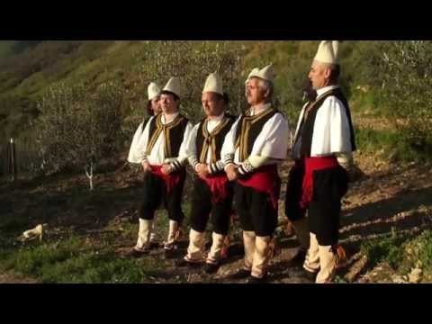 GRUPI POLIFONIK "DJEMTE E DELVINES"