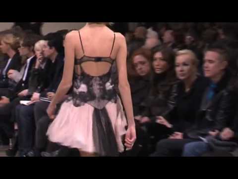 Julien Macdonald   Fall Winter 2010 2011 Full Fashion Show