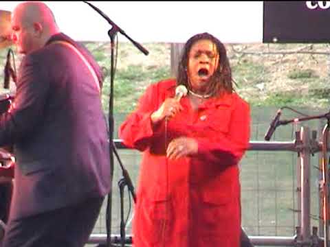 ANGELA BROWN & THE MIGHTY 45'S - Part 2/6 - Festival de Jazz de Terrassa. 2008.