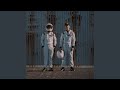 Kalenterist tilaa (feat. Evelina)