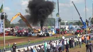 preview picture of video 'Pro Stock 3,5t @ Euro Cup Tractor Pulling Bakel 2012-09-16 by MrJo'