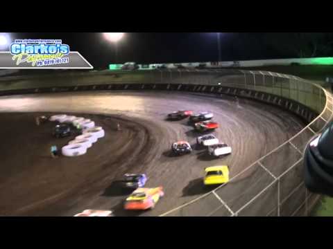Super Sedans - A-Main - National Series - Toowoomba Speedbowl - 29.12.13