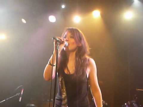 Sam Neves à la Maroquinerie le 6 mars 2010.wmv