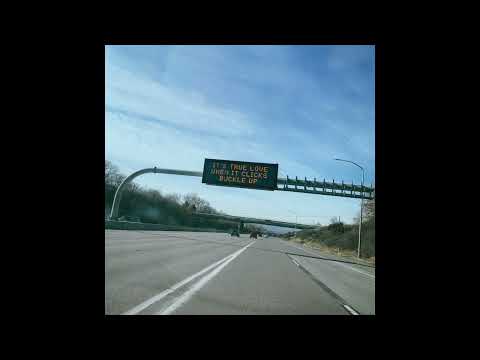 Carlina - d e e p e r (Official Audio)