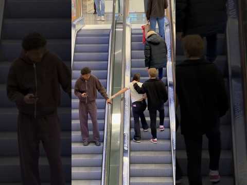 Someone will HELP? 😳😨 #matvijenkooo