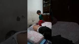 Download lagu cucu pijat kakek mp3 Download lagu cucu pijat kakek mp3