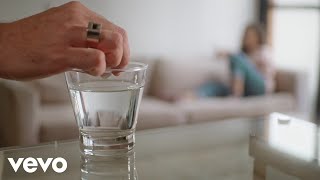 Me Beija Lyrics English Translation