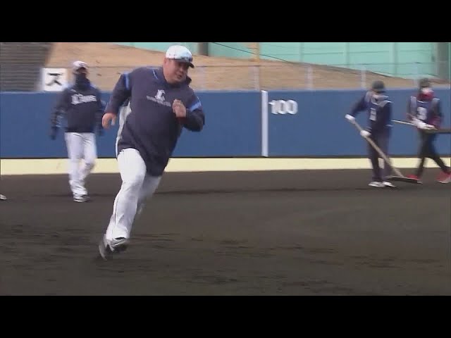 【春季キャンプ】 ライオンズ・渡部健人の走塁に辻発彦監督も笑顔!! 2022年2月2日 埼玉西武ライオンズ