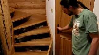 preview picture of video 'Točité dubové schodiště v malém prostoru'