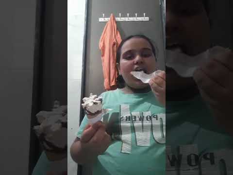 New Icecream 🍨🍨🍦🍦 trying... new favour cone....😛😛👌🍦🍨🍦❤️❤️💖💖🍨🍦🍦