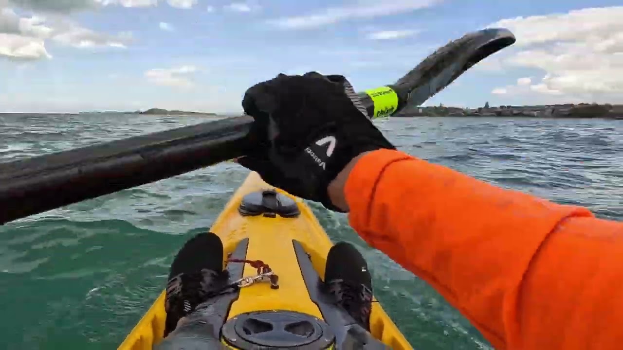 Ocean River kayak Explora : a sit on top with integral knee brace!