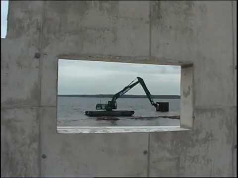 Einsatz: Schwimmbagger für Senftenberger Stadthafen - ELSTERWELLE