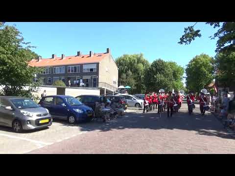 Floraband Rijnsburgs tijdens de Rijnsburgse FlowerParade 2022