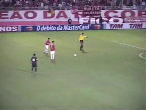 Brasileirão: Inter 2x1 Atlético-PR