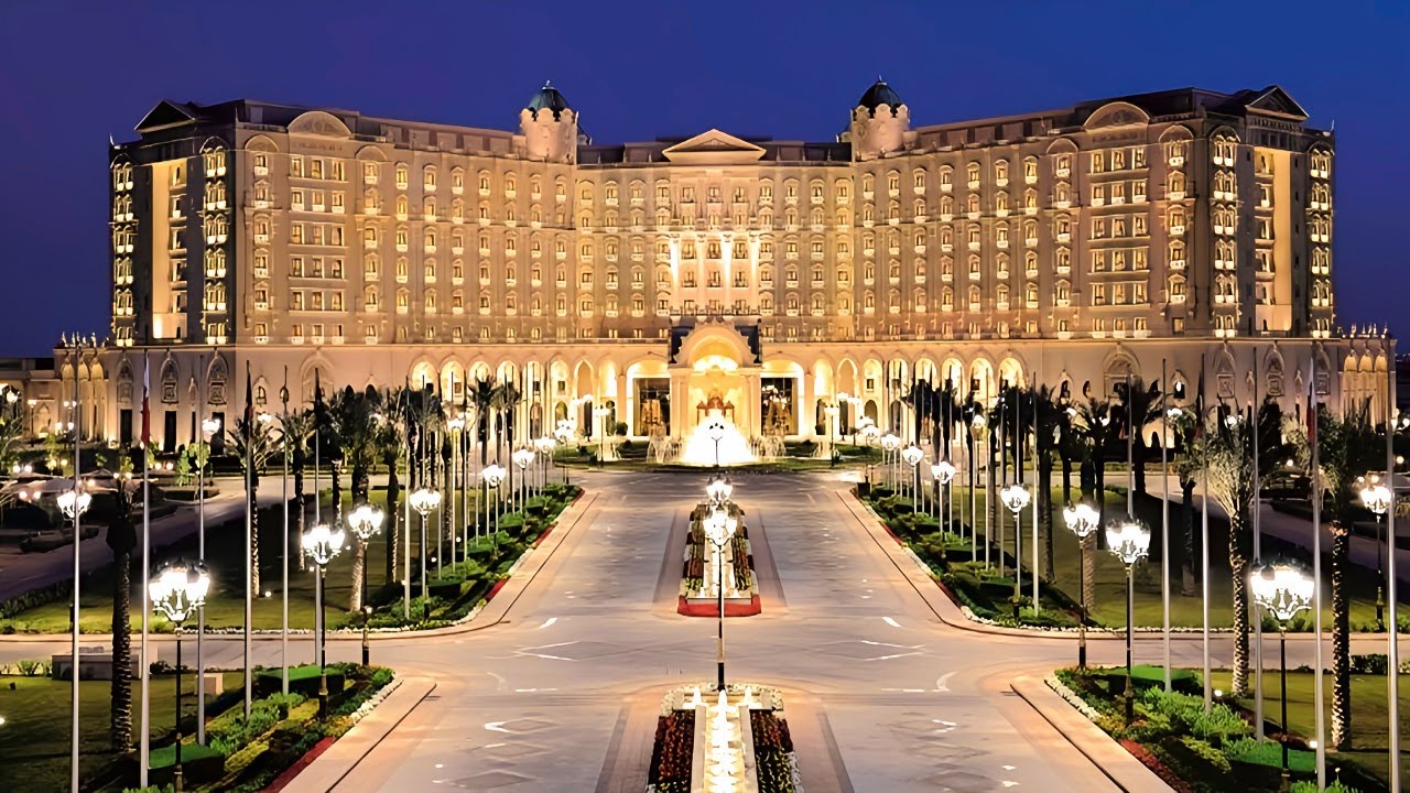 The Ritz Carlton Riyadh, Saudi Arabia's Famous 5-Star Hotel (4K Tour & Vlog)