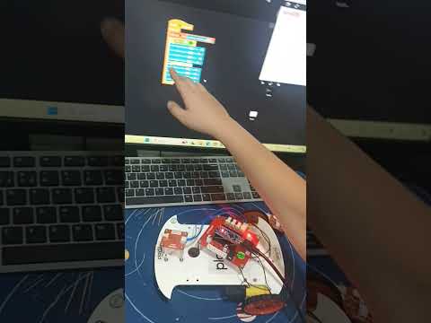 Light following Robot robotics project video thumbnail
