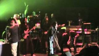 Nas &amp; Damian Marley-Strong Will Continue live@Milan