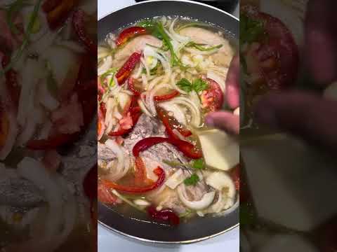 Cómo hacer un rico chuletón de cerdo sudado.