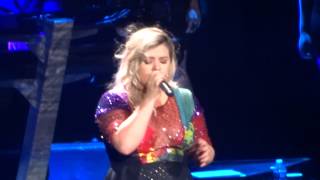 Kelly Clarkson - &quot;Addicted&quot; (Live in San Diego 8-16-15)