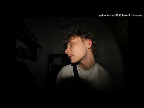 okti - she's tired (prod. flybwoy)