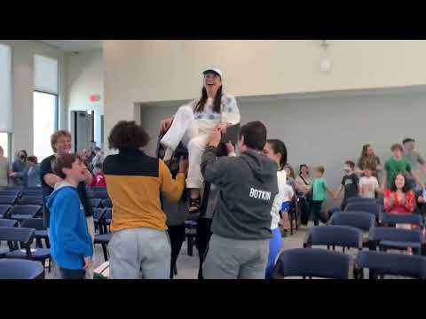 Hora celebrating Yom Ha'atzmaut May 2022