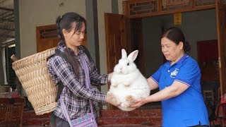 Download lagu After the harvest, the girl found a new friend for herself and the farm mp3