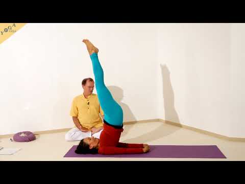 Schulterstand mit gefalteten Händen - Yoga Asana Lexikon