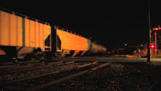 preview picture of video 'CSX 7307 leads the CSX Q675-25 at Middle Dalton'