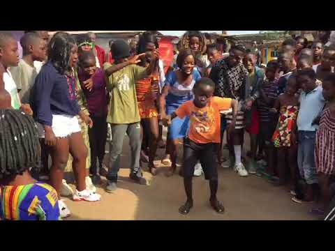 King Jerry Sheegey kill it with small boy😘😘😘😘🇬🇭🇬🇭😂😂😂😂