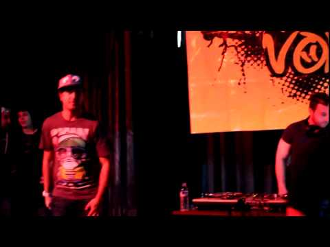 Canavar (Yunus Emre & Frekans) - Küçük Piç ( Kargaşa Vol.7)