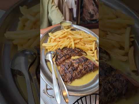 L’Entrecôte’s Secret Sauce in Paris