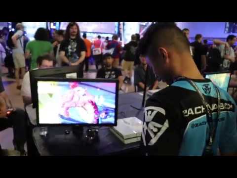 FOX | Tokido (Akuma) vs NB | ZachInABox (Kolin) - Pools SFV Combo Breaker 2018