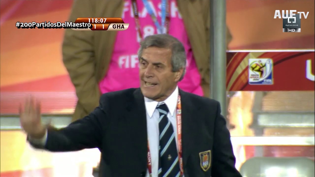 Homenaje de la AUF por sus 200 partidos