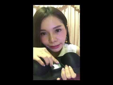 หัวนมสีดำบนหน้าอกเล็ก เสื้อกันหนาวสำหรับหน้าอกเล็ก