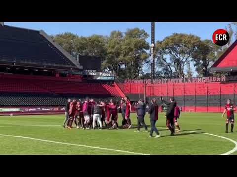 FESTEJOS GANÓO NEWELL'S EL CLASICO DE LA RESERVA