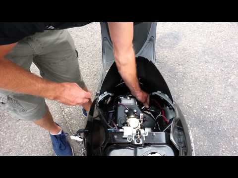 How to install a spark plug on a gy6 qmb139 chinese scooter / moped.