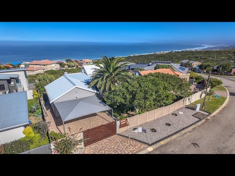 3 Bedroom House in Dana Bay