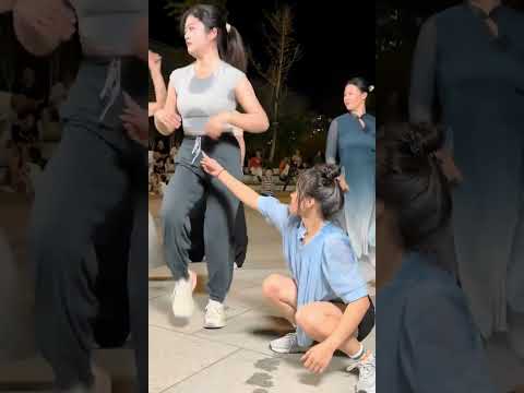 #bestshuffle #dance #fashion #dancer #trend #shuffle #cuttingshapes #shuffling #trending #dancing