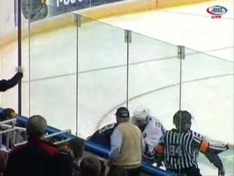 Derek Couture vs Trevor Gillies