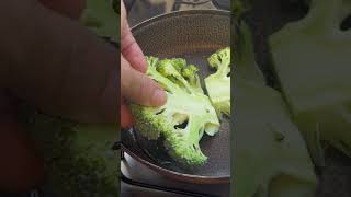 Download lagu Melhor jeito de comer brócolis que você já viu mp3