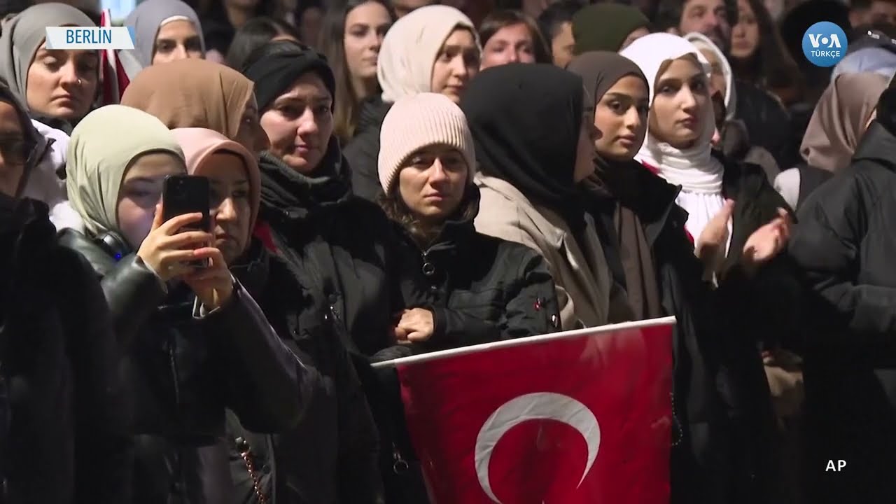 Depremde Hayatını Kaybedenler Berlin’de Anıldı