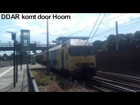 DDAR 7334+1757 komt door Hoorn als LM richting Zaandam!