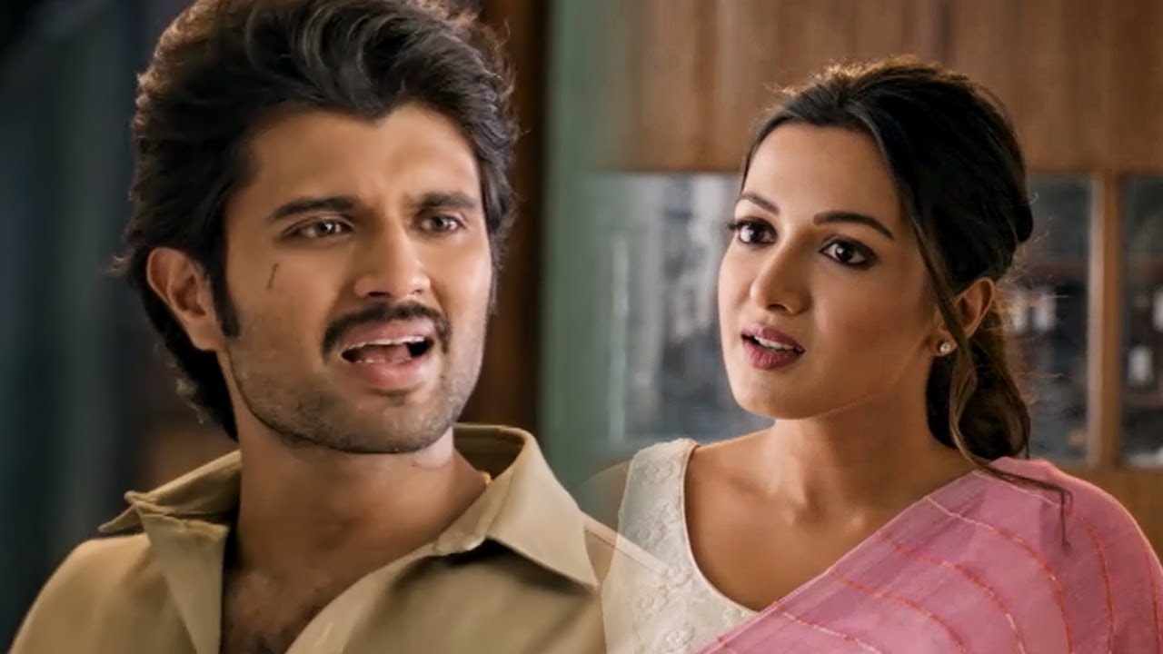 विजय देवरकोंडा को यूनियन के सभी मेंबर बधाई दे रहा हैं 