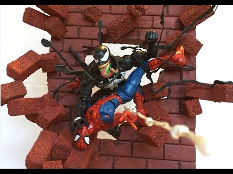 "Exploding Wall" Venom vs. Spidey Display (6" Scale)