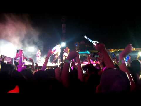 [HD][Fancam][121125] SNSD - SMTown live in Bangkok TTS-EXO DJ Got Us Fallin'﻿ In Love