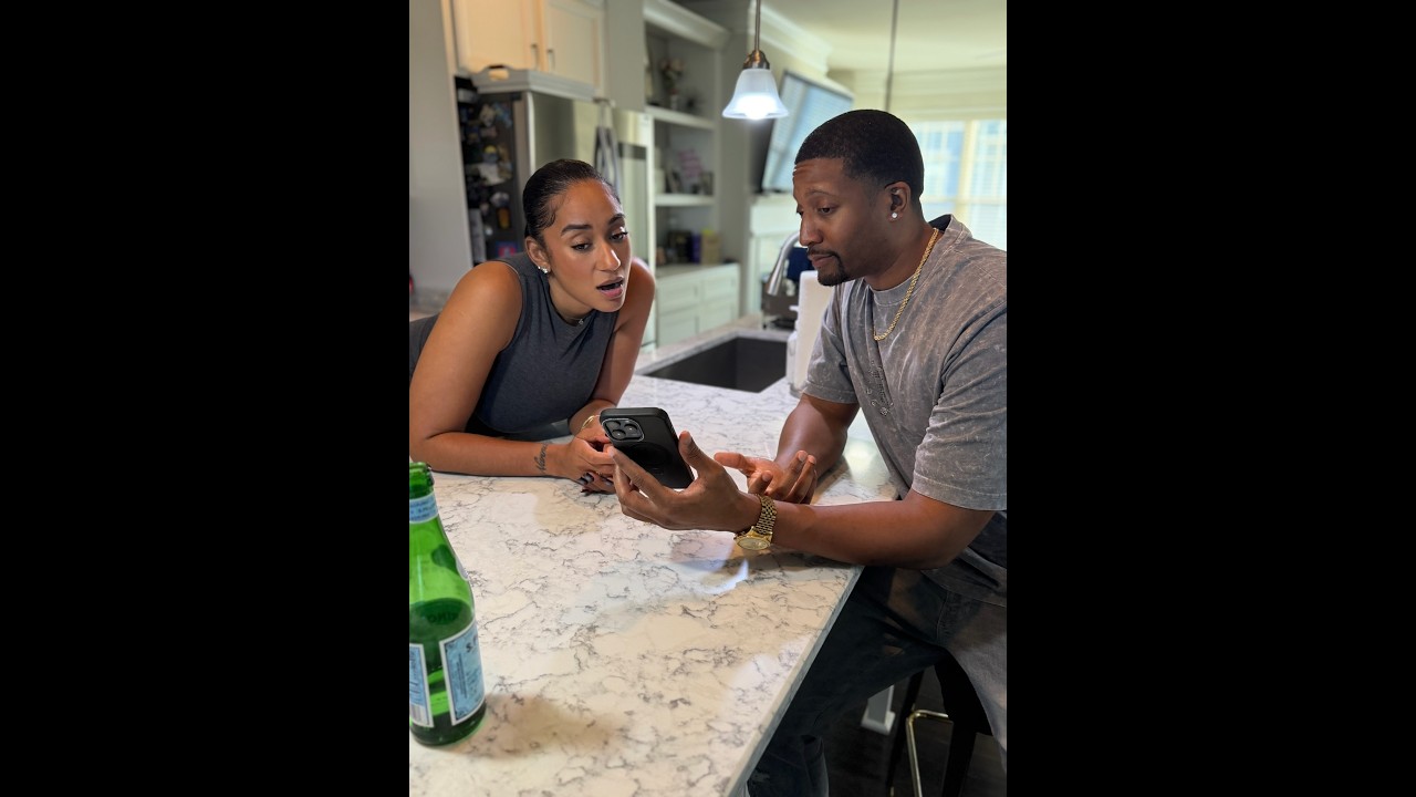 Jae tells Brii that Nadia sent dirty videos to his phone and she asks to see them!