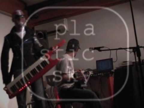 Plastic Sky  - One Hot Fuzz LIVE @ Faenas 8-8-09