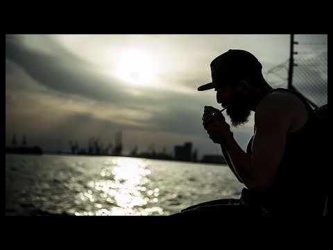 12os Pithikos - Ksenoi | 12ος Πίθηκος - Ξένοι (Official Music Video)