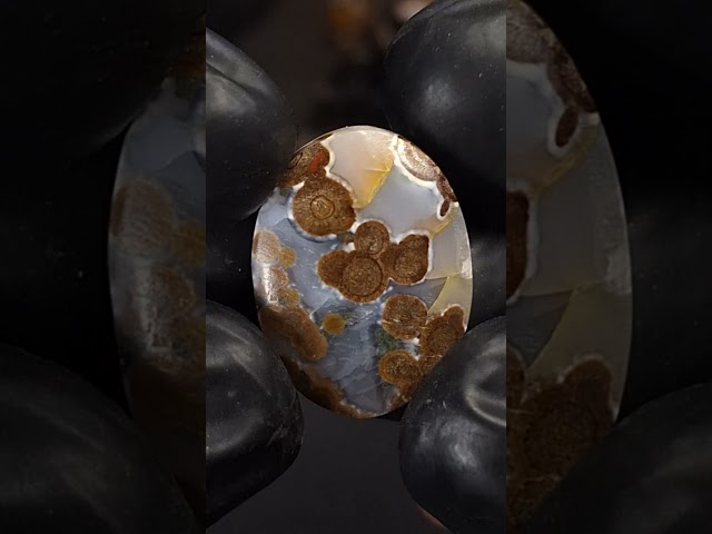 حجر عقيق داؤدي طبيعي