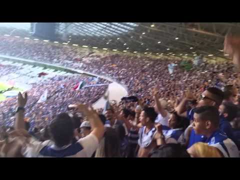 "Um Gigante incontestado - Cruzeiro 2 x 1 São Paulo" Barra: Torcida Fanáti-Cruz • Club: Cruzeiro